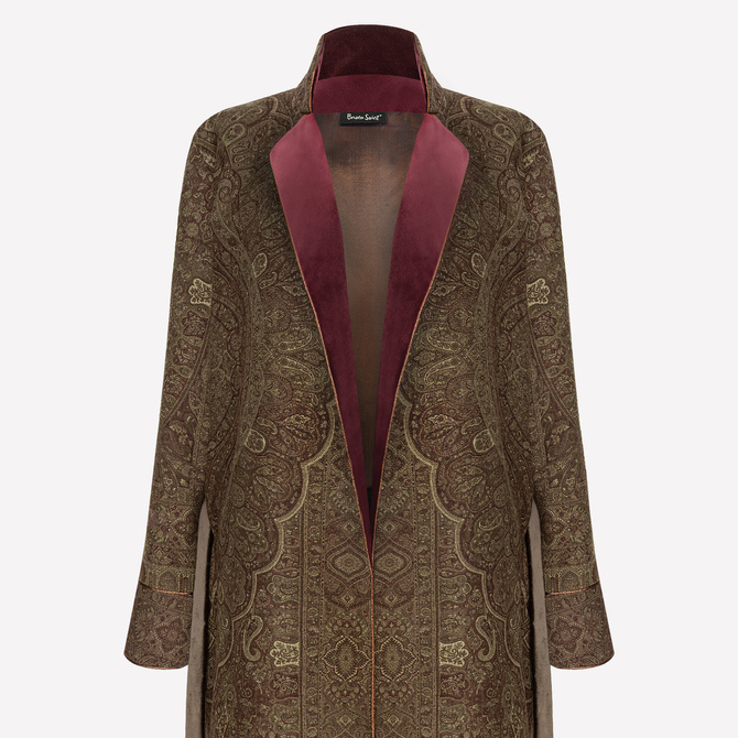 Płaszcz w orientalne wzory, wykończony aksamitem, szyty na indywidualne zamówienie