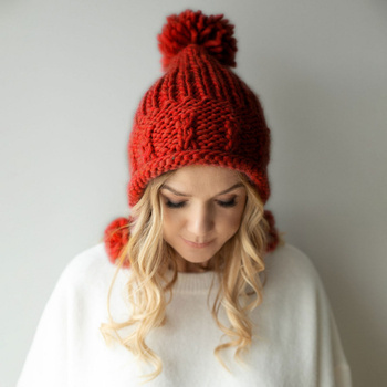 Alpaca and wirgin wool red hat.