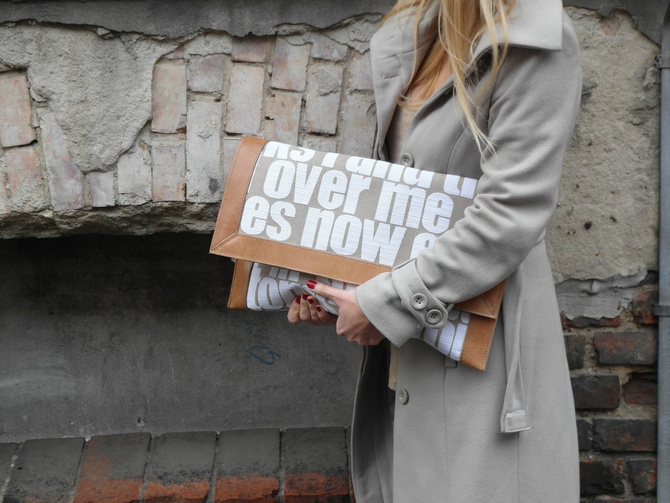 Kopertówka słowa gruba skóra, żakard słowa jasna NO.134