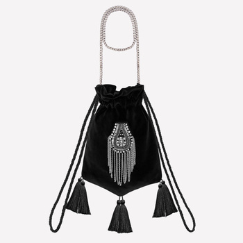 Aksamitno - jedwabna biżuteryjna, ozdobna torebka z łańcuszkiem kolor czarny NO. 201