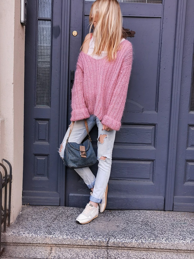 Mohair oversized sweater knitted by hand pink NO.301