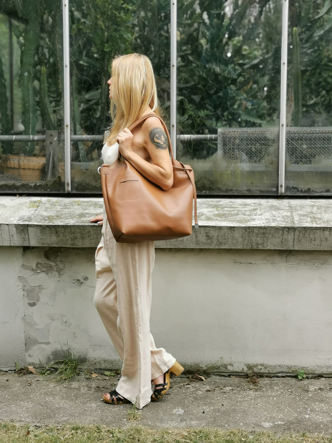Caramel leather tote bag NO. 224