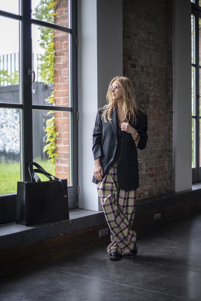 DOPAMINE DRESSING trousers with a check pattern NO.17