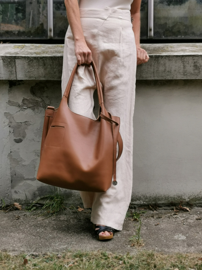 Caramel leather tote bag NO. 224