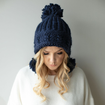 Alpaca and wirgin wool navy blue hat.