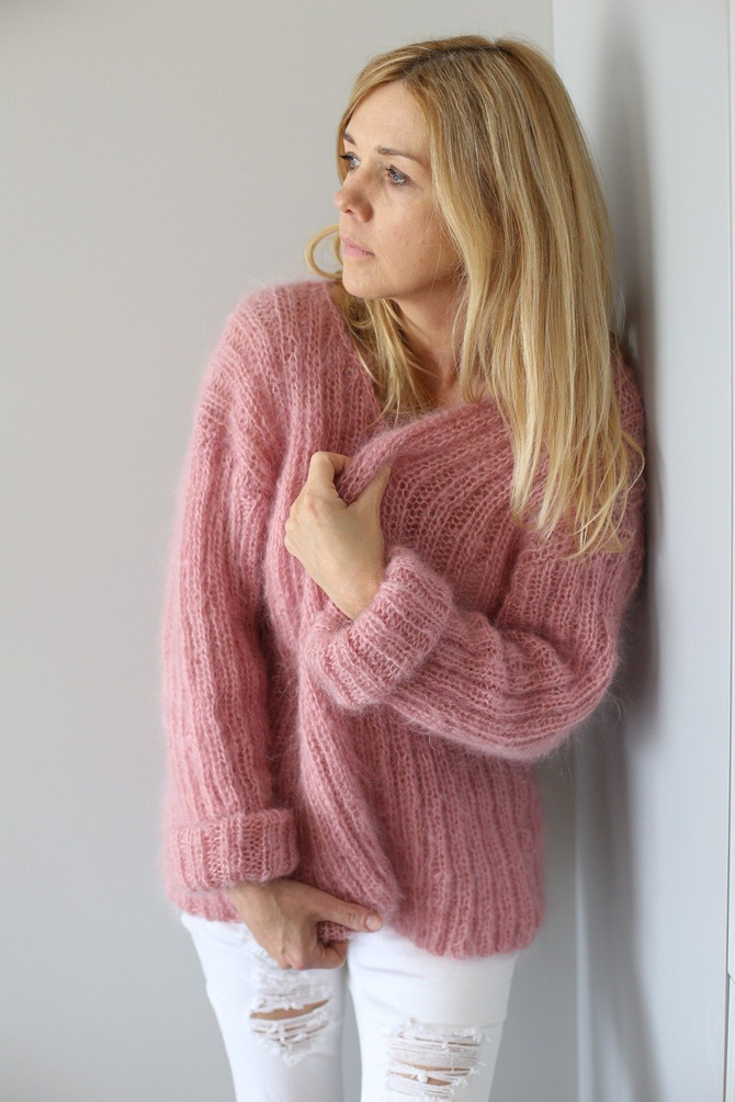 Mohair oversized sweater knitted by hand pink NO.301