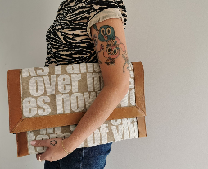 Kopertówka słowa gruba skóra, żakard słowa jasna NO.134