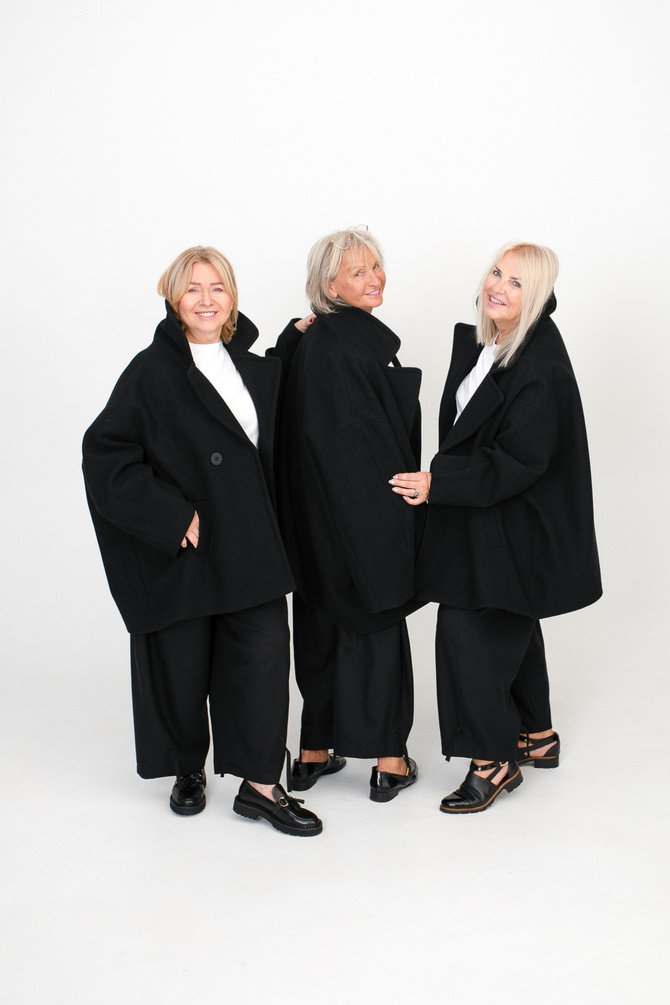 AWANGARDOWY MINIMALISTYCZNY PŁASZCZ PHILO 100% WEŁNA